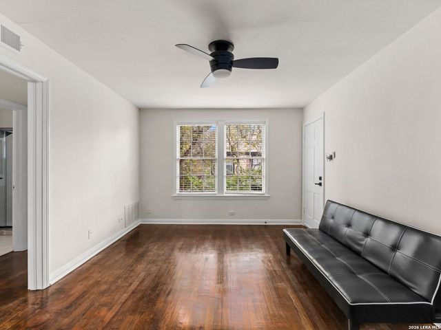 204 E Rosewood Ave Apt 1, San Antonio, TX 78212