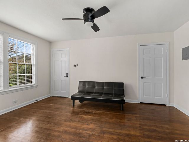 204 E Rosewood Ave Apt 1, San Antonio, TX 78212