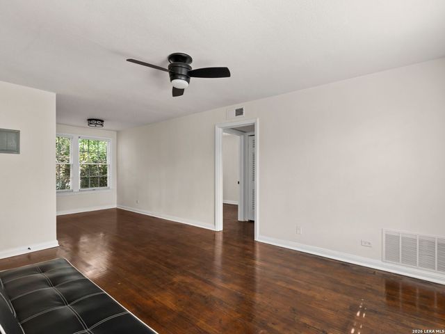 204 E Rosewood Ave Apt 1, San Antonio, TX 78212