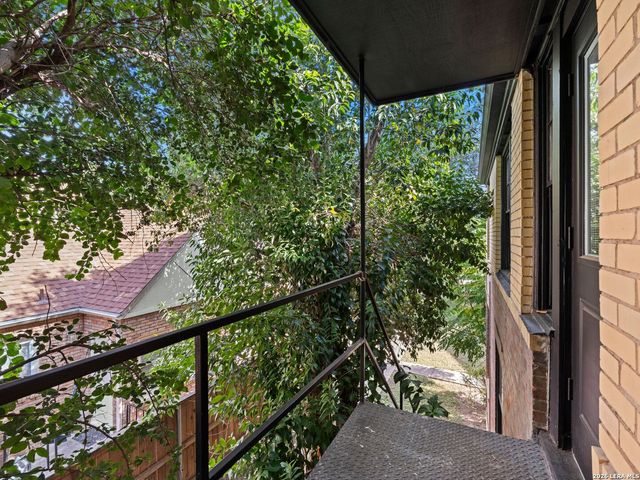 204 E Rosewood Ave Apt 1, San Antonio, TX 78212