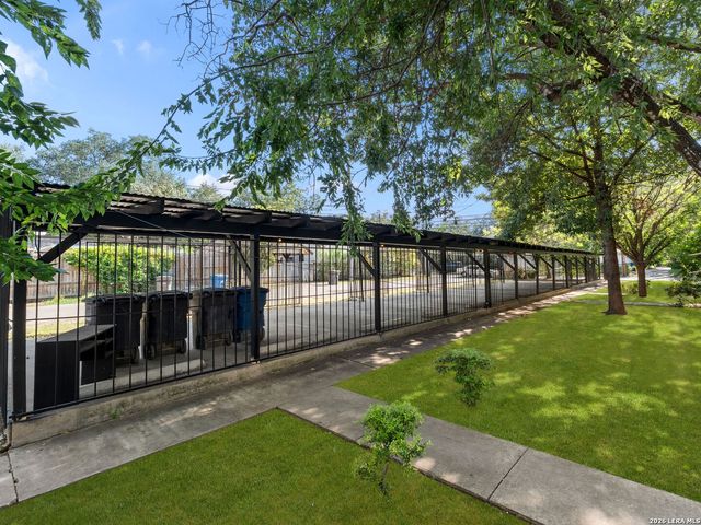 204 E Rosewood Ave Apt 1, San Antonio, TX 78212