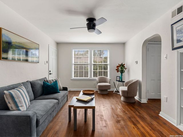 204 E Rosewood Ave Apt 1, San Antonio, TX 78212