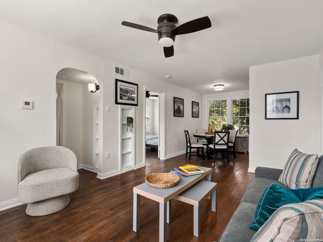 204 E Rosewood Ave Apt 1, San Antonio, TX 78212
