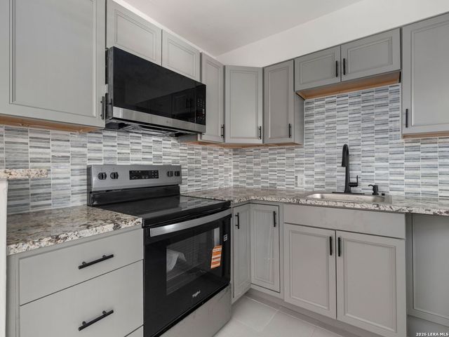 204 E Rosewood Ave Apt 1, San Antonio, TX 78212
