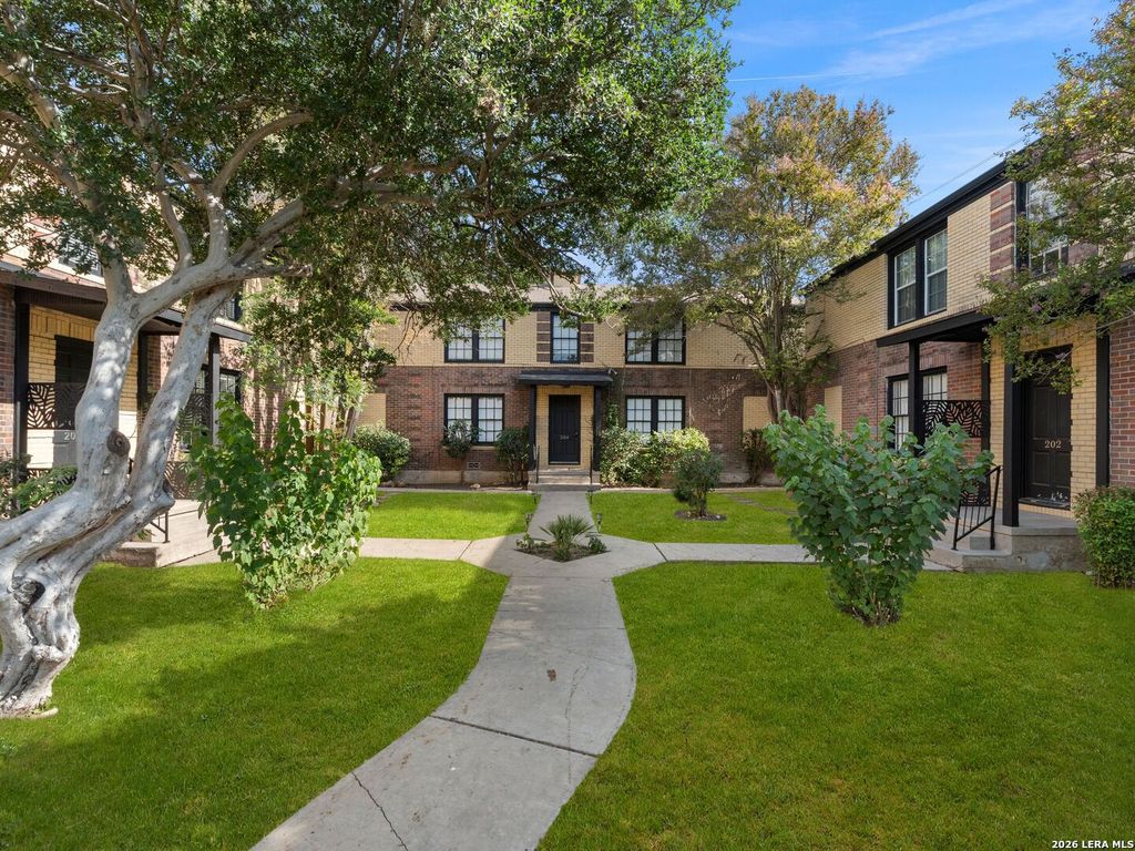 204 E Rosewood Ave Apt 1, San Antonio, TX 78212