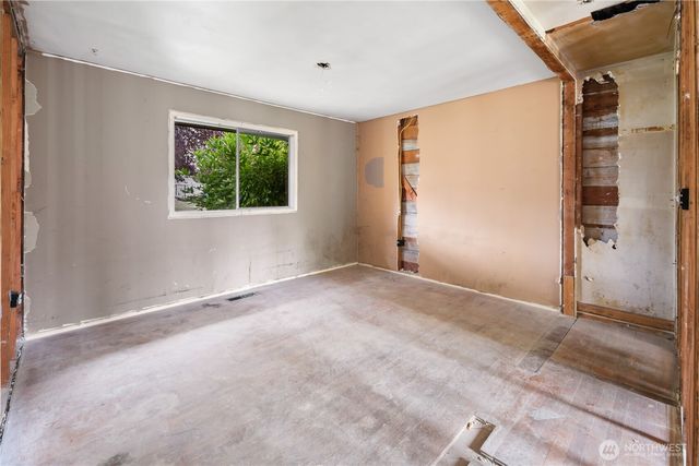 7709 29th Street W, University Place, WA 98466