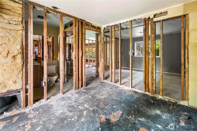 7709 29th Street W, University Place, WA 98466