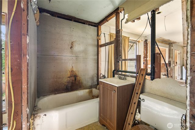 7709 29th Street W, University Place, WA 98466