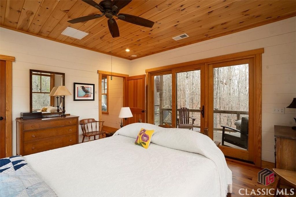 Image 16 of property listing at 1257 Seymour Road, Bowman, GA 30624