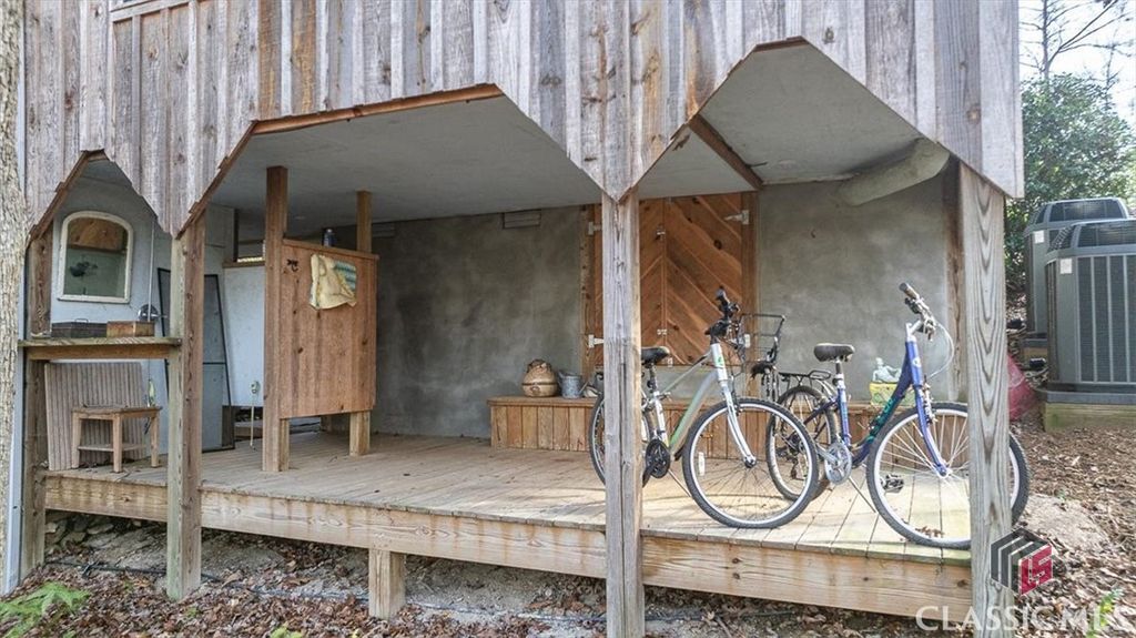 Image 38 of property listing at 1257 Seymour Road, Bowman, GA 30624