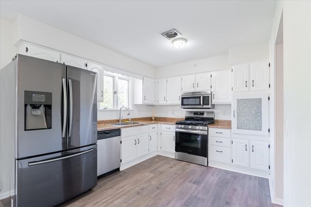 305 Highpoint Road, Normal, IL 61761