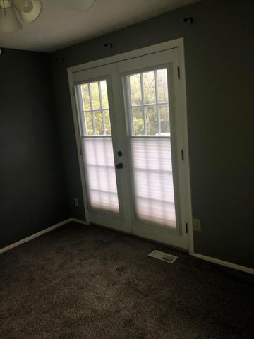 109 Crystal Lake Drive, Covington, KY 41017