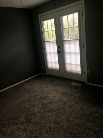 109 Crystal Lake Drive, Covington, KY 41017