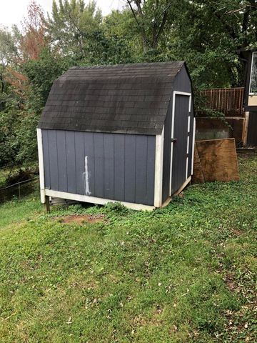 109 Crystal Lake Drive, Covington, KY 41017