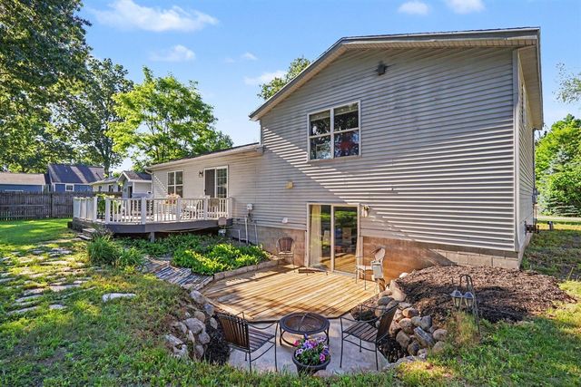 102 Eugene Avenue, Norton Shores, MI 49441