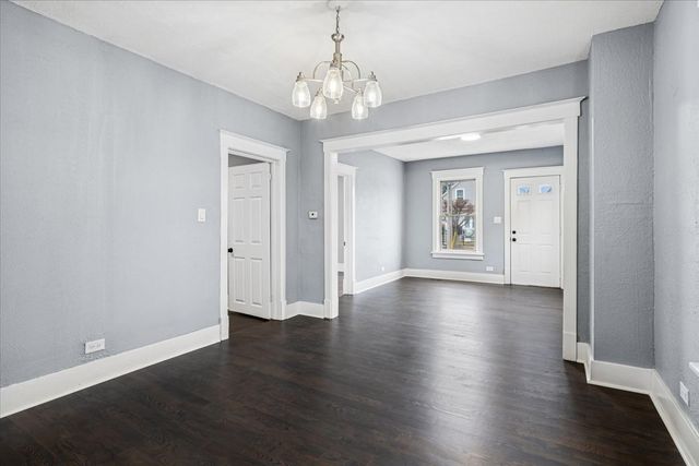 446 S Jackson Street, Waukegan, IL 60085