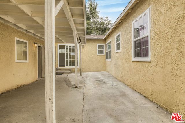 1300 S California Avenue, Compton, CA 90221