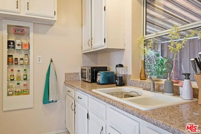 428 N Alta Vista Boulevard, Los Angeles, CA 90036