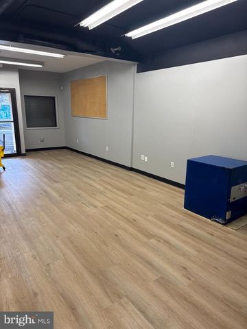 1081 S CLINTON AVE, Trenton, NJ 08611