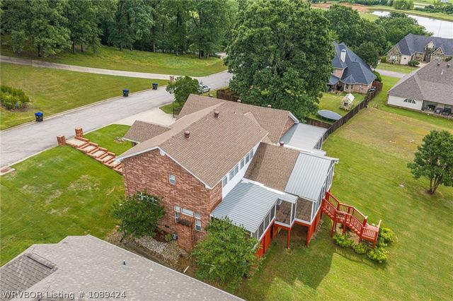 3829 Tpc Drive, Alma, AR 72921