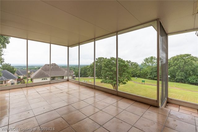 3829 Tpc Drive, Alma, AR 72921