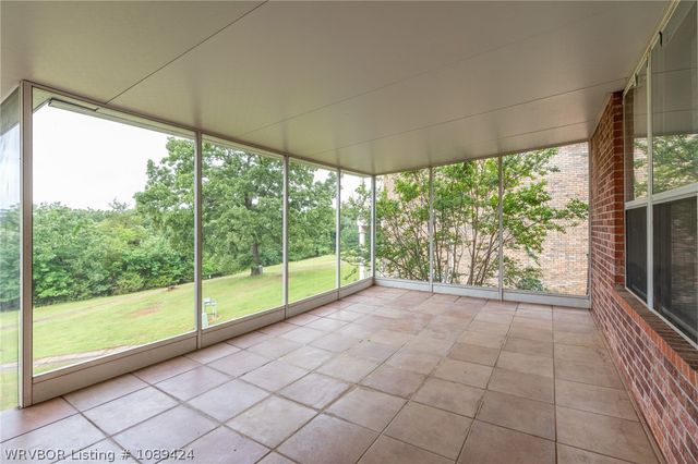 3829 Tpc Drive, Alma, AR 72921