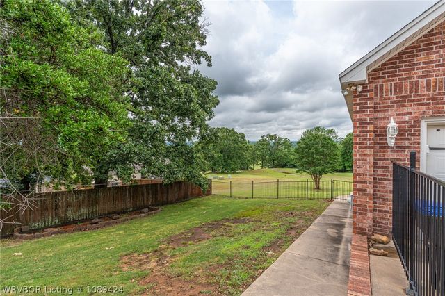 3829 Tpc Drive, Alma, AR 72921