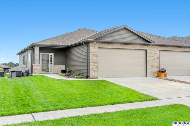 2841 Sheila Lane, Lincoln, NE 68516