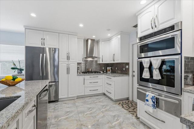 14550 SW 24th Street, Davie, FL 33325