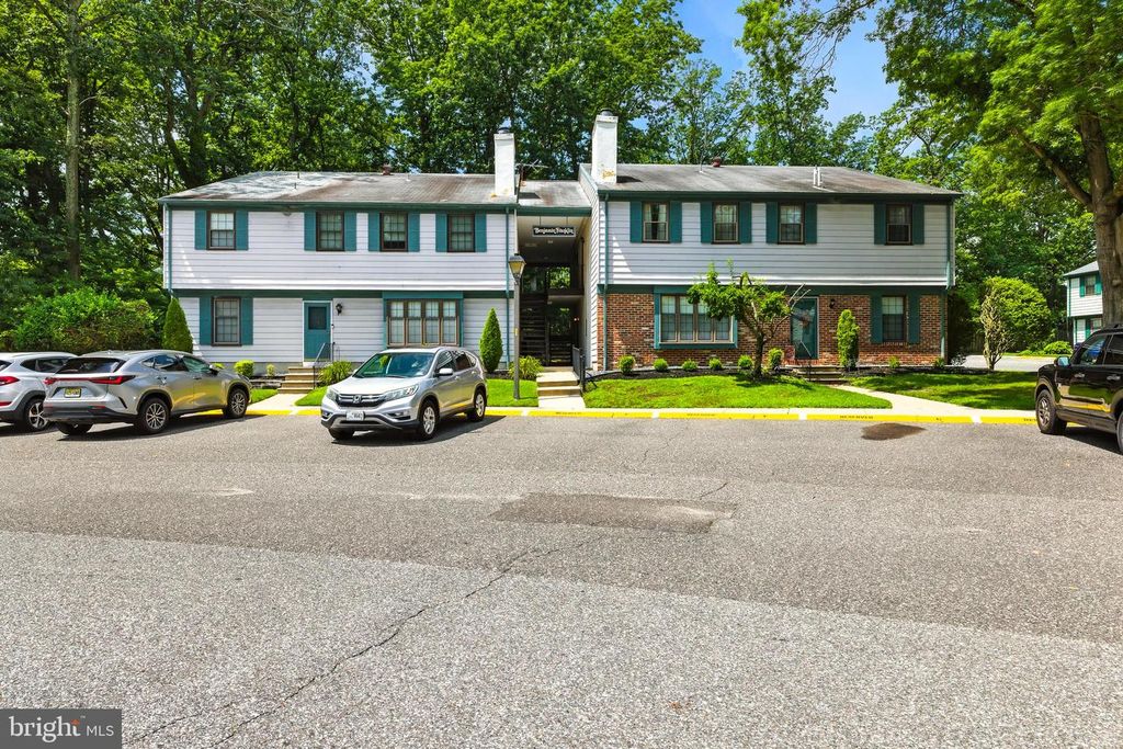 5 BEN FRANKLIN BLDG, Turnersville, NJ 08012