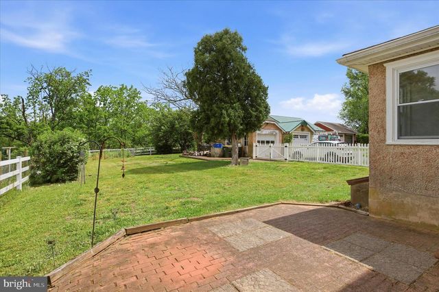 3131 BEDMINSTER RD, Ottsville, PA 18942