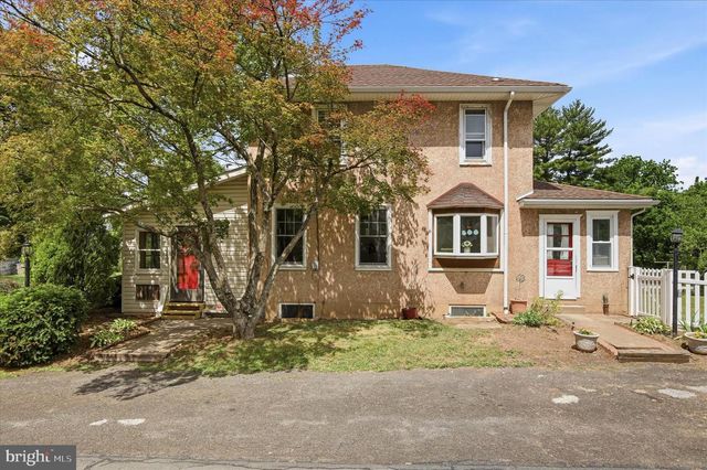 3131 BEDMINSTER RD, Ottsville, PA 18942