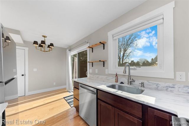 22174 Brookfield Drive, South Lyon, MI 48178