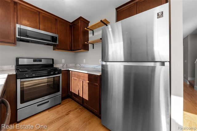 22174 Brookfield Drive, South Lyon, MI 48178