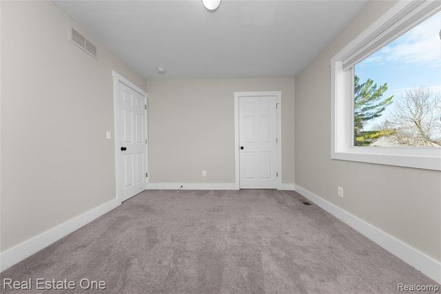 22174 Brookfield Drive, South Lyon, MI 48178
