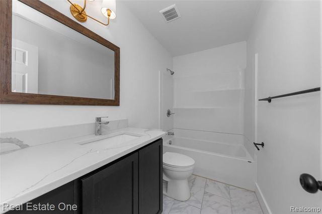 22174 Brookfield Drive, South Lyon, MI 48178