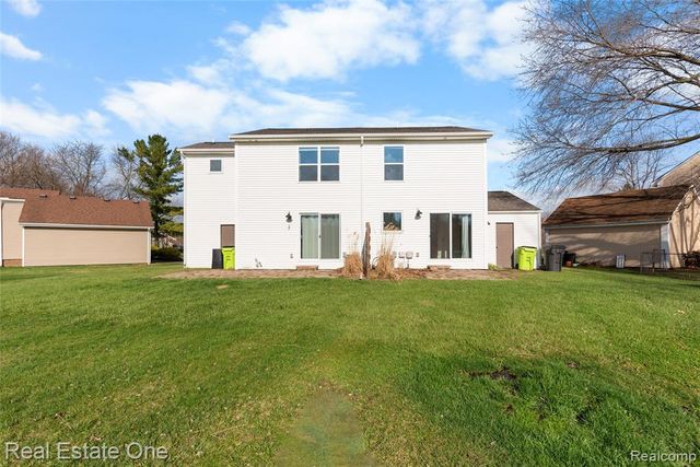 22174 Brookfield Drive, South Lyon, MI 48178
