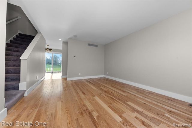 22174 Brookfield Drive, South Lyon, MI 48178