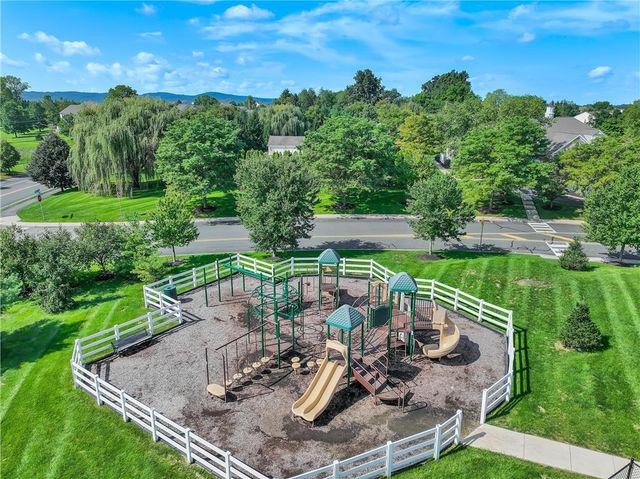 8451 Cromwell Court, Upper Macungie Twp, PA 18031
