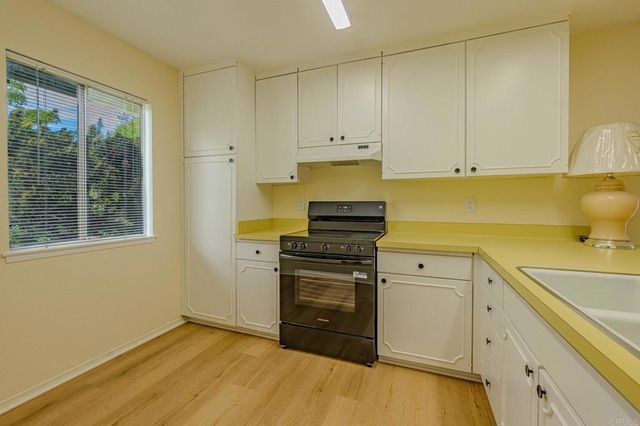 261 Parkside, Escondido, CA 92026