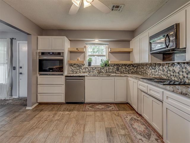 8429 Arlington Drive, Oklahoma City, OK 73132