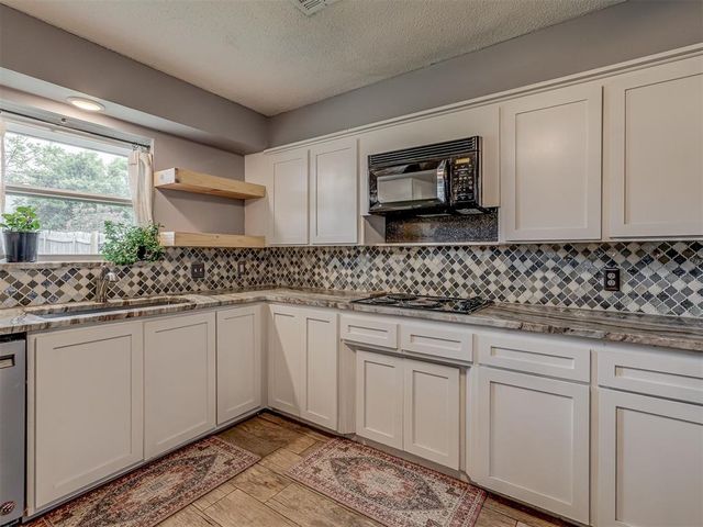 8429 Arlington Drive, Oklahoma City, OK 73132