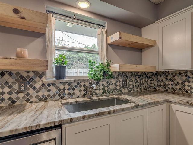 8429 Arlington Drive, Oklahoma City, OK 73132