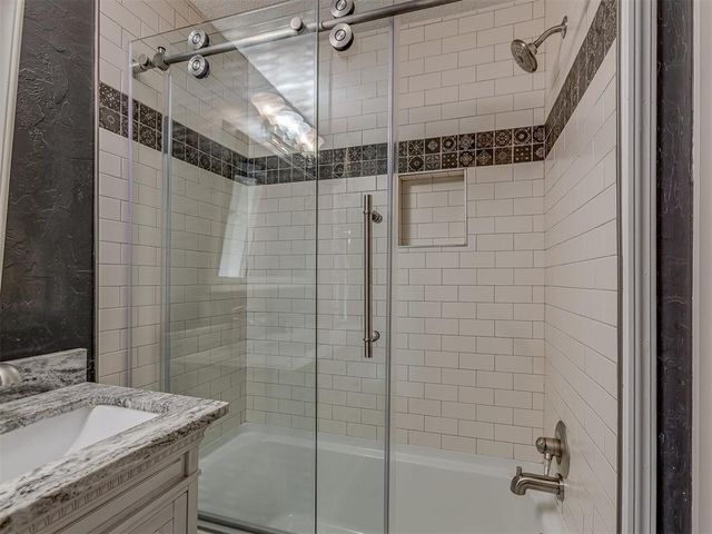 8429 Arlington Drive, Oklahoma City, OK 73132