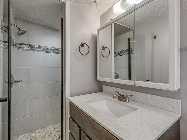 8429 Arlington Drive, Oklahoma City, OK 73132