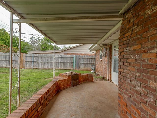 8429 Arlington Drive, Oklahoma City, OK 73132