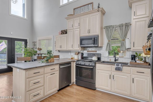 4266 Poydras Highway, Breaux Bridge, LA 70517