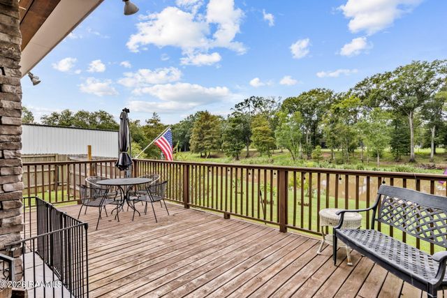 4266 Poydras Highway, Breaux Bridge, LA 70517