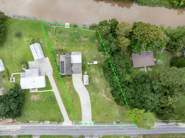 4266 Poydras Highway, Breaux Bridge, LA 70517