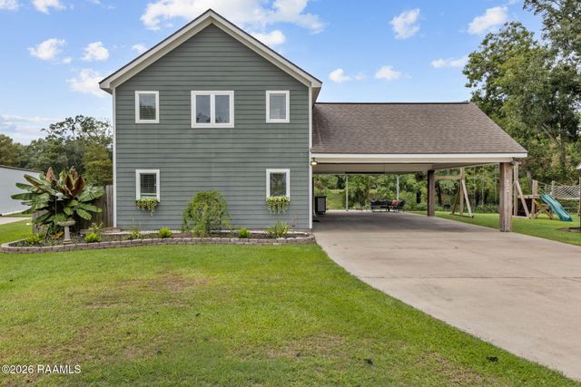 4266 Poydras Highway, Breaux Bridge, LA 70517